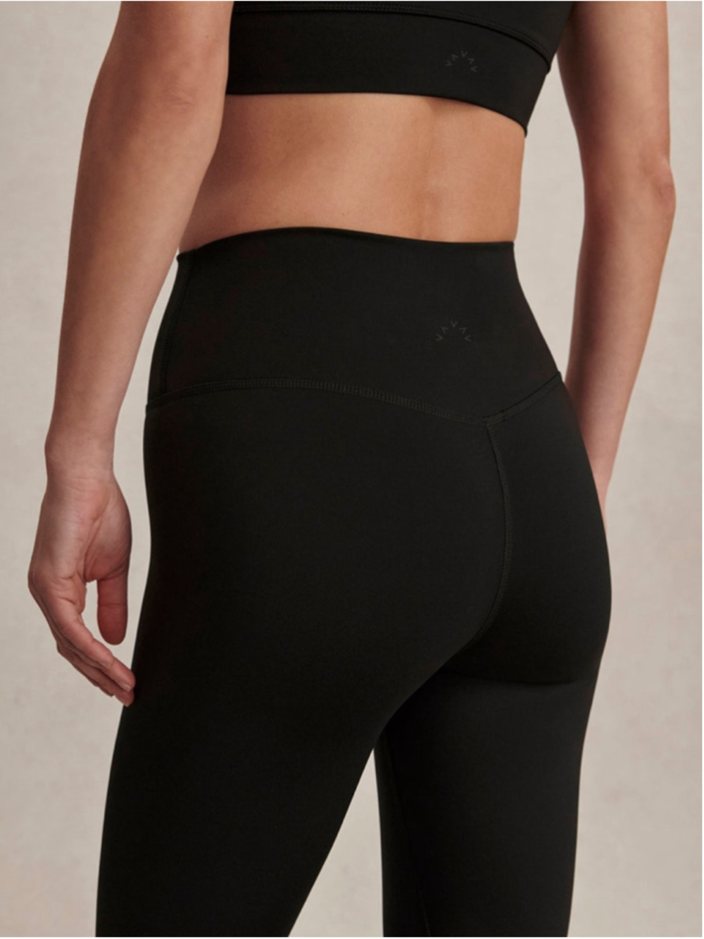 Varley Assure Leggings - Picture 3 of 9